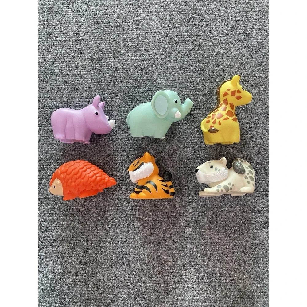 6 Piece Wild Animal Munchkins Bath Toy Set‎ Squeezable Water Squirters for Kids